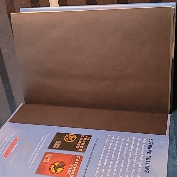 Full set of EUC hardcover books The Hunger Games, Catching Fire, Mocking Jay - Picture 7 of 16